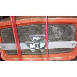 Emblème avant  MF122 MF130 MF133 MF135 MF140 MF142 MF145 MF 148MF150 MF152 MF155 MF158