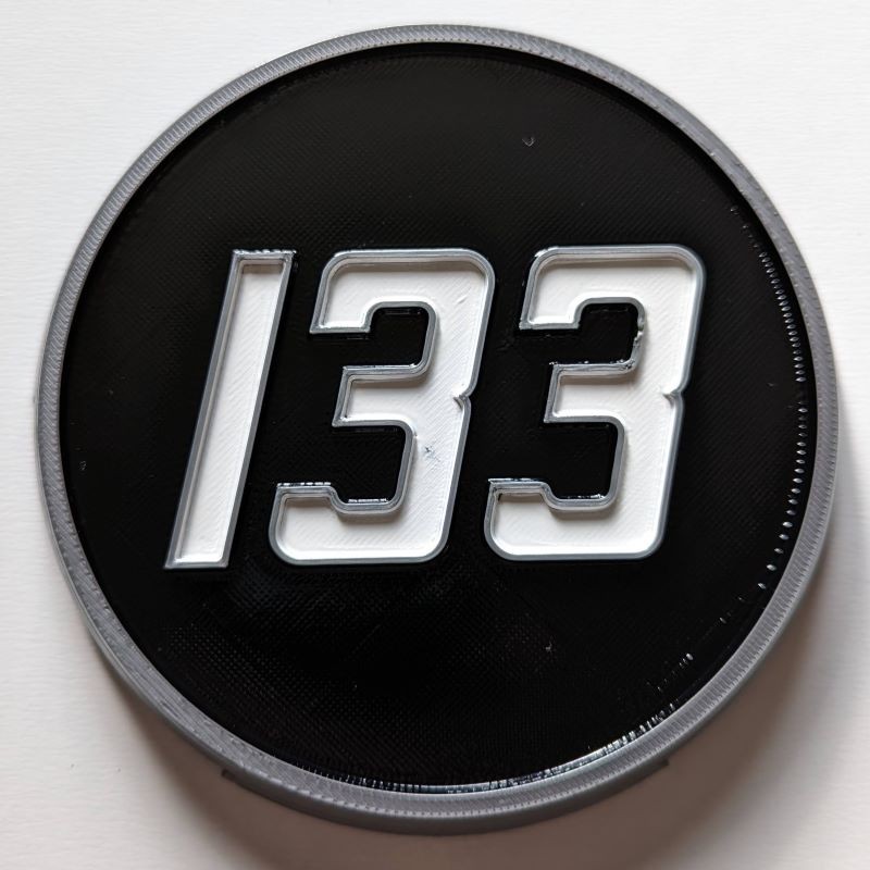 Ecusson MF 133 latéral - Emblème latéral MF133