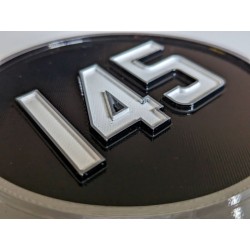 Ecusson MF 145 latéral - Emblème latéral MF145 - zoom